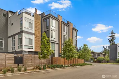 12002 31st Avenue NE, Seattle, WA 98125 - Photo 2