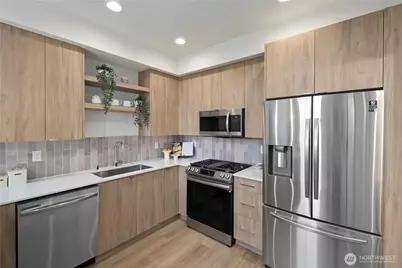12002 31st Avenue NE, Seattle, WA 98125 - Photo 10
