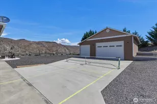 4265 Plum Pt E, Grand Coulee, WA 99133 - Photo 32