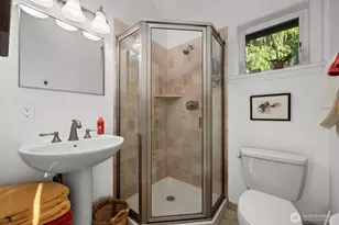 2111 Dellesta Dr, Bellingham, WA 98226 - Photo 24