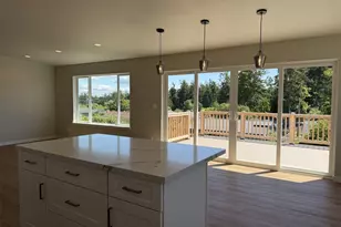 621 La Fiesta St, Coupeville, WA 98239 - Photo 6