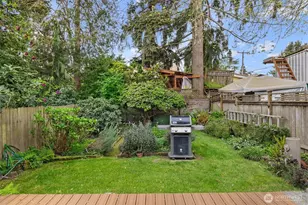 6553 21st Ave NW, Seattle, WA 98117 - Photo 20
