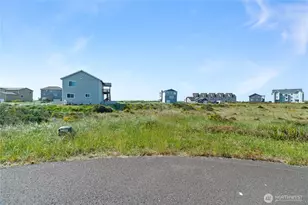 471 Hilo Ct, Ocean Shores, WA 98569 - Photo 1