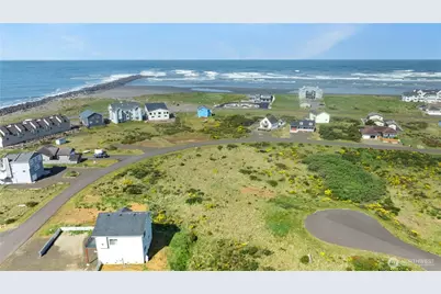 471 Hilo Court, Ocean Shores, WA 98569 - Photo 2