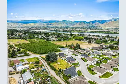 21 St SW 31, East Wenatchee, WA 98802 - Photo 18