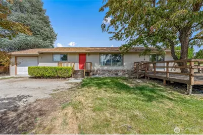 21 St SW 31, East Wenatchee, WA 98802 - Photo 1