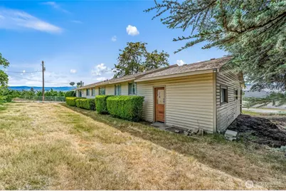 21 St SW 31, East Wenatchee, WA 98802 - Photo 6