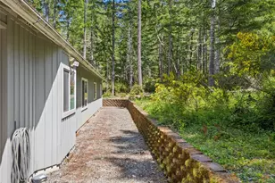 300 E Hillside Dr, Belfair, WA 98528 - Photo 34