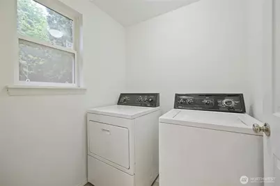 3904 NE 5th Place, Renton, WA 98056 - Photo 18