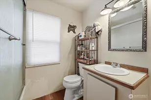 608 N Bradley St, Chelan, WA 98816 - Photo 16
