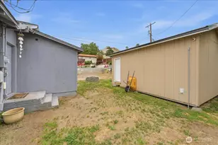 608 N Bradley St, Chelan, WA 98816 - Photo 28