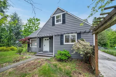 6904 S 124th Street, Seattle, WA 98178 - Photo 1