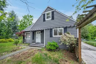 6904 S 124th St, Seattle, WA 98178 - Photo 1
