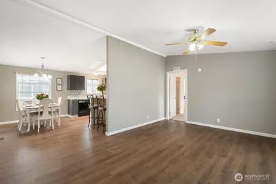 300 Park Avenue #18, Buckley, WA 98321 - Photo 4