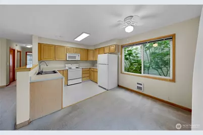 633 W Horton Way #221, Bellingham, WA 98226 - Photo 12