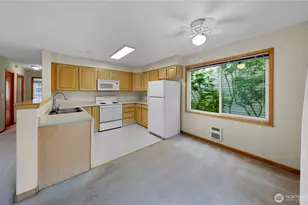 633 W Horton Way, Bellingham, WA 98226 - Photo 12