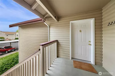 633 W Horton Way #221, Bellingham, WA 98226 - Photo 2