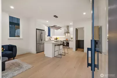 12032 Hiram Place NE, Seattle, WA 98125 - Photo 2