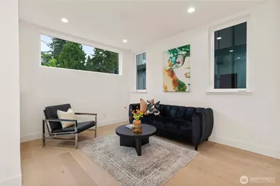 12032 Hiram Place NE, Seattle, WA 98125 - Photo 4