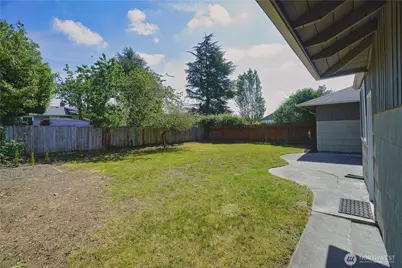 10746 63rd Avenue S, Seattle, WA 98178 - Photo 28