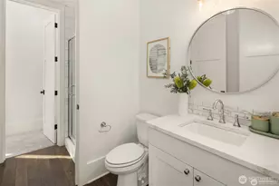 10610 NE 28th St, Bellevue, WA 98004 - Photo 22