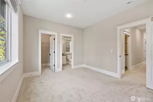 10610 NE 28th St, Bellevue, WA 98004 - Photo 26