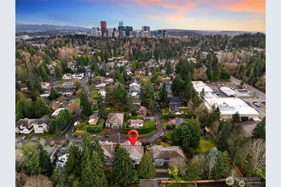 10610 NE 28th Street, Bellevue, WA 98004 - Photo 34