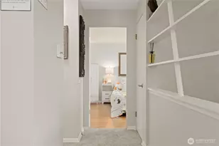 707 W Bertona St, Seattle, WA 98119 - Photo 30