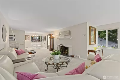 707 W Bertona Street, Seattle, WA 98119 - Photo 16