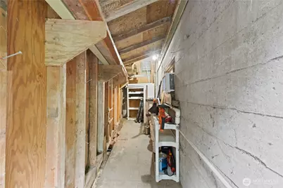 707 W Bertona Street, Seattle, WA 98119 - Photo 38