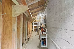 707 W Bertona St, Seattle, WA 98119 - Photo 38