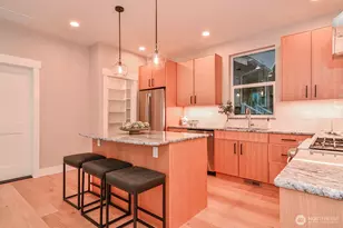 10202 44th Ave SW, Seattle, WA 98146 - Photo 10