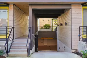 515 Howe, Seattle, WA 98109 - Photo 34