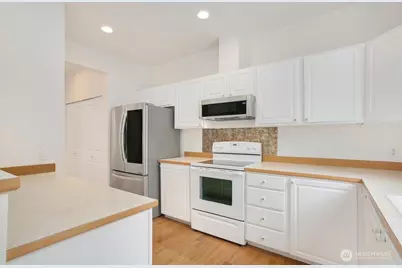 5301 164th Avenue SE, Bellevue, WA 98006 - Photo 6