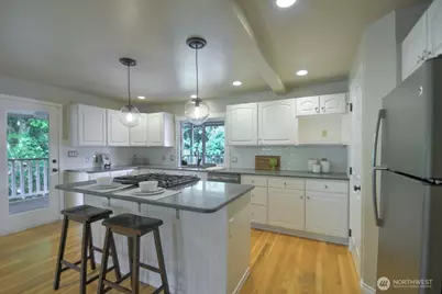 1406 Eskridge Boulevard SE, Olympia, WA 98501 - Photo 6