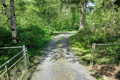 16716 24th Street SE, Snohomish, WA 98290 - Photo 2