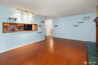5915 Highway Place #201, Everett, WA 98203 - Photo 4