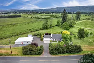 218 W Sunny Sands Rd, Cathlamet, WA 98612 - Photo 2