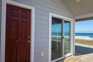 2629 W Beach Rd, Oak Harbor, WA 98277 - Photo 2