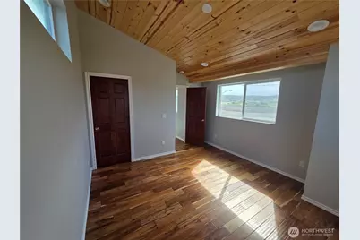 2629 W Beach Road, Oak Harbor, WA 98277 - Photo 16
