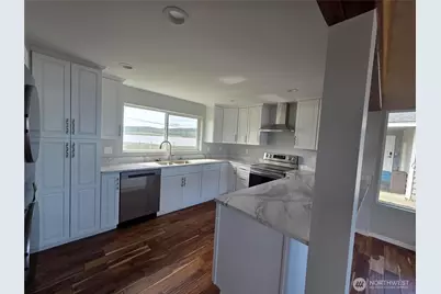2629 W Beach Road, Oak Harbor, WA 98277 - Photo 12