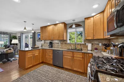 2452 Hemenway Place, Oak Harbor, WA 98277 - Photo 18