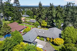 2452 Hemenway Pl, Oak Harbor, WA 98277 - Photo 2
