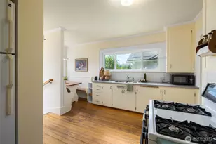 2752 Broadway St, Bellingham, WA 98225 - Photo 16