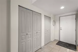 2929 1st Ave, Seattle, WA 98121 - Photo 8