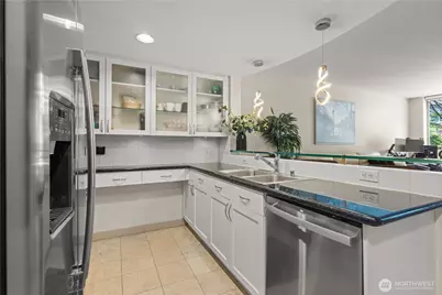 2929 1st Avenue #218, Seattle, WA 98121 - Photo 4