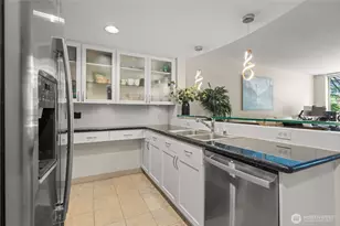 2929 1st Ave, Seattle, WA 98121 - Photo 4