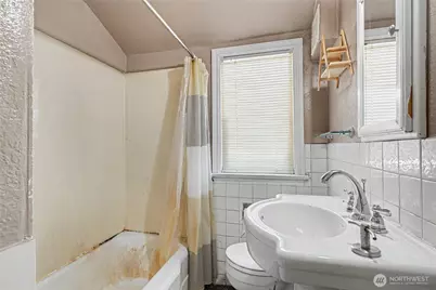 6422 28th Avenue S, Seattle, WA 98108 - Photo 8