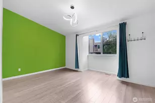 317 SW 112th St, Seattle, WA 98146 - Photo 12