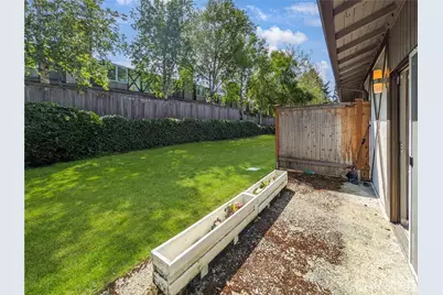 317 SW 112th Street #303, Seattle, WA 98146 - Photo 18
